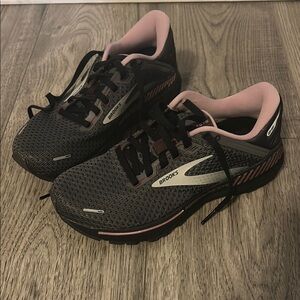 Brooks Women's Black and Pink Running Shoes